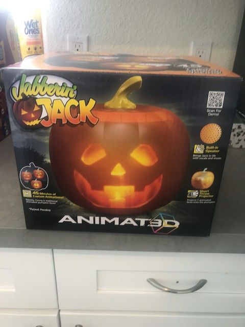 JABBERIN JACK ANIMATED TALKING - SINGING - JOKING - LIGHT UP - INDOOR / OUTDOOR HALLOWEEN PUMPKIN PROJECTOR - NEW IN BOX