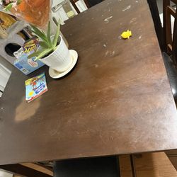 Dinning Table 4 Chairs 