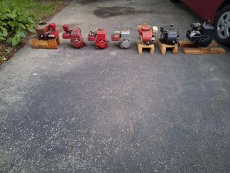 VINTAGE BRIGGS & STRATTON ENGINES