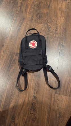 Fjallraven Kanken Mini 23561 Black Backpack Small Hiking/ Outdoor Day Bag Clean