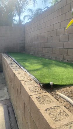 Great piece of putting green turf— new