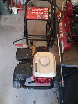 Honda 2700psi pressure washer like new
