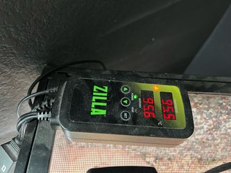 FREE!! 25g front opening tank w/ uvb and heat fixture, temp regulator