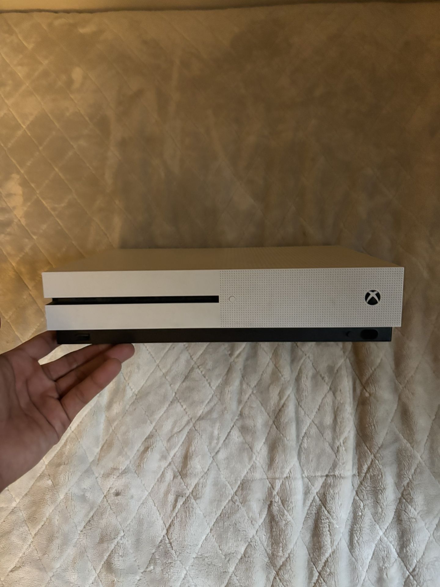 Xbox One S