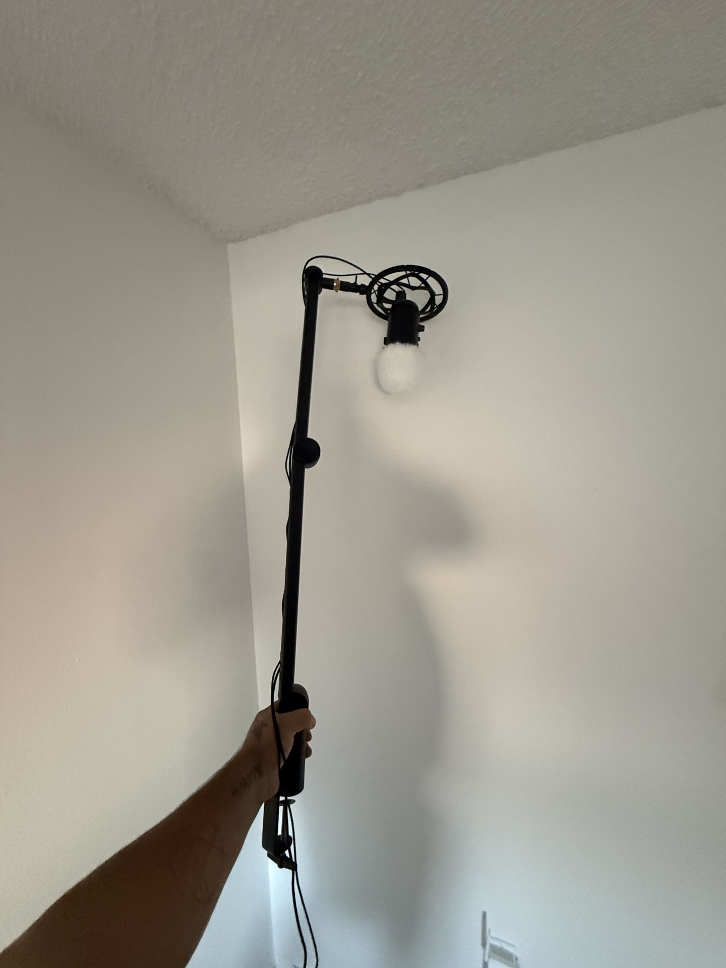 Blue Yeti Microphone And Stand