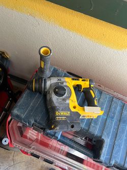 DeWalt 20V MAX XR Brushless 1-in. SDS+ Rotary Hammer (DCH273)