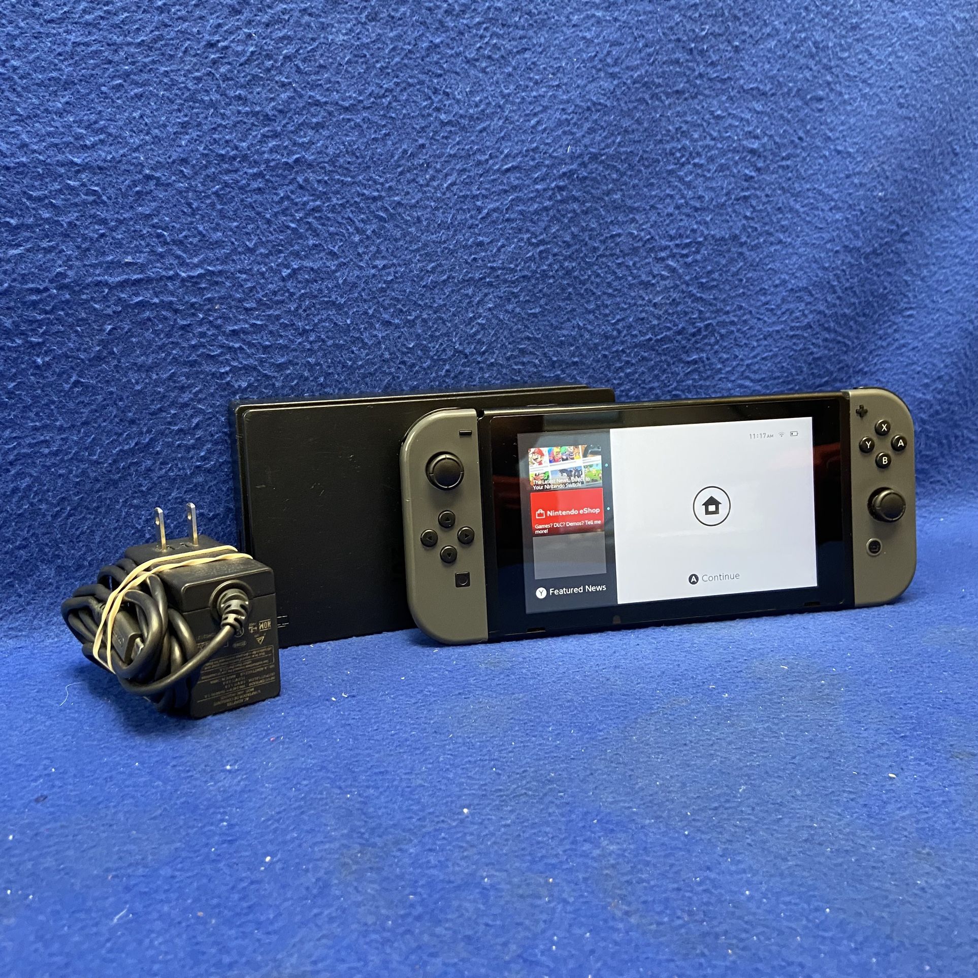 Nintendo Switch HAC-001 1st Gen Handheld Gaming Console W/Dock & Charger 11053470