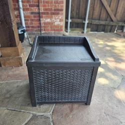 Suncast Storage Deckbox 22 Gallon