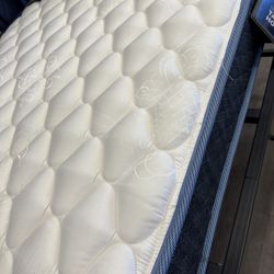 Queen- GREAT DEAL ON Traditional Innerspring Mattress! FREE Delivery!