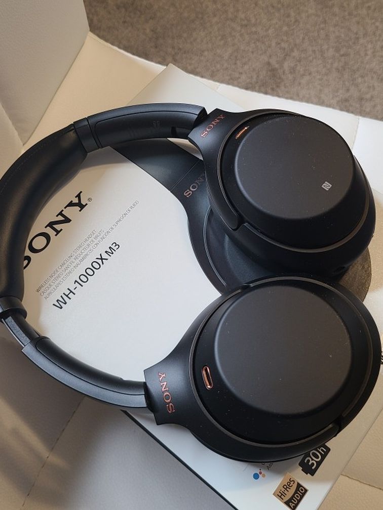 Sony WH-100MX3 Noise Cancelling Headphones - Like New