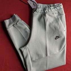 Nike Sportswear Tech Fleece Joggers Mica Green Mens Size XL CU4495-330 New Pants