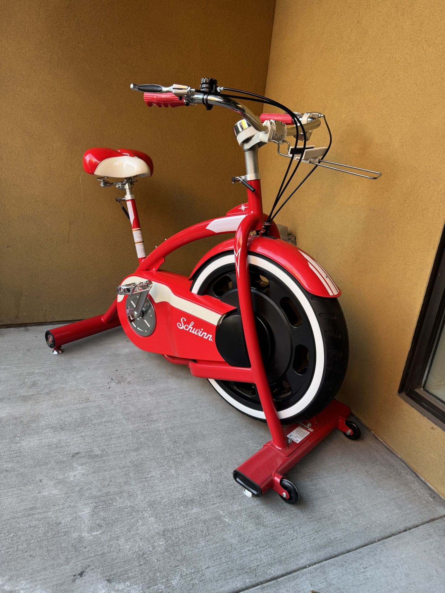 Schwinn Classic Cruiser Exercise Bike