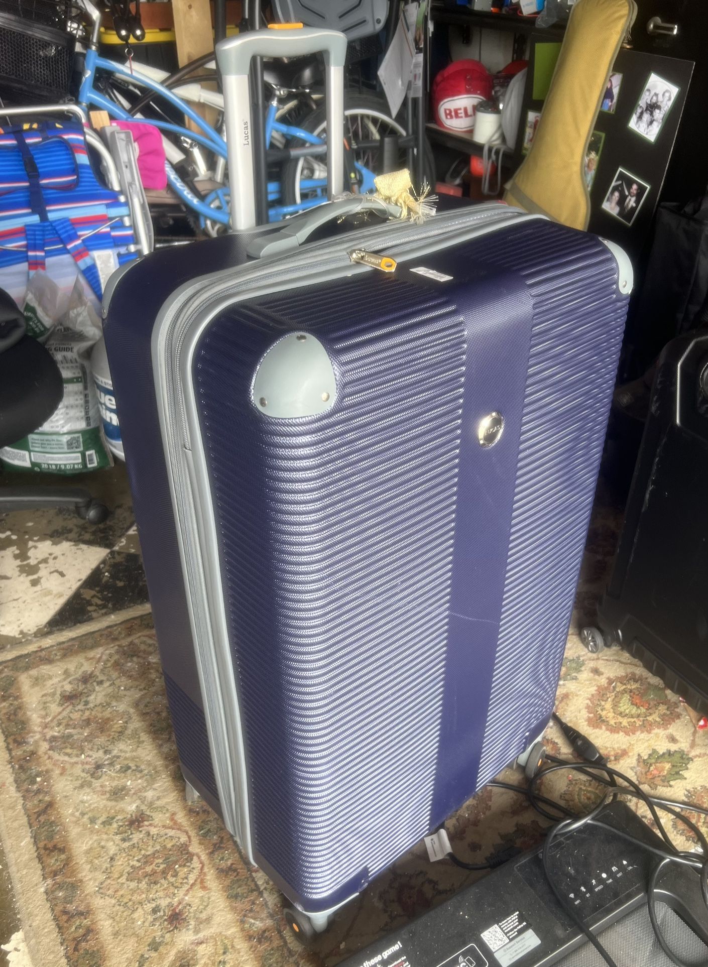 Spacious Baggage 32 Inches / 12 Lbs