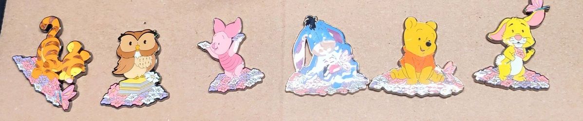 Winnie the Pooh pin set flowers baby