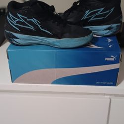 PUMA SHOES FOR BOYS  SIZE 6