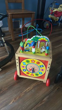 Wooden Activity Cube 6 in 1 Montessori Educational Learning Sensory Toys for 1 Y