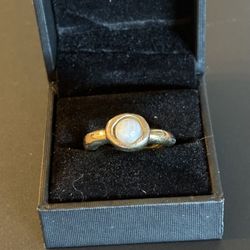 Gold & Raw Quartz Gemstone Ring