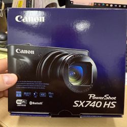 Canon SX740HS, Silver, 20.3MP, Brand NEW, Untouched. 