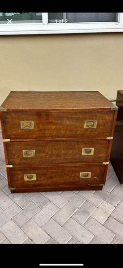 Wooden cabinet/dresser