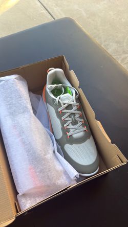 Puma Low-Top Golf Sneakers