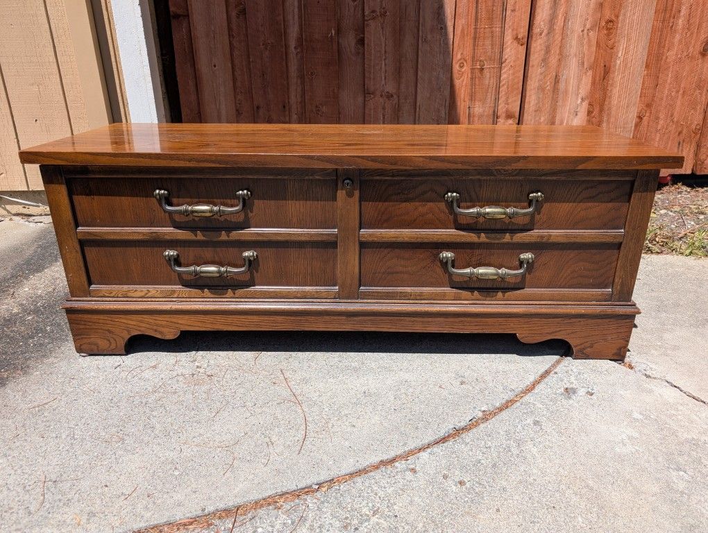 Lane Cedar Blanket Chest