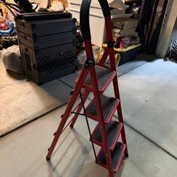 4 Step Ladder - Red