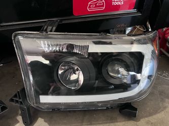 Tundra head lights