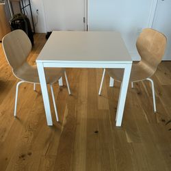 Dining Table And Chairs 