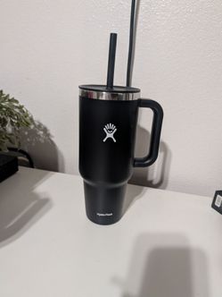 BLACK HYDRO TUMBLER