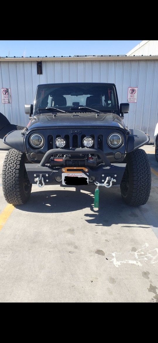Jeep Wrangler Jk Stuby Bumper/RC wench KC Lights