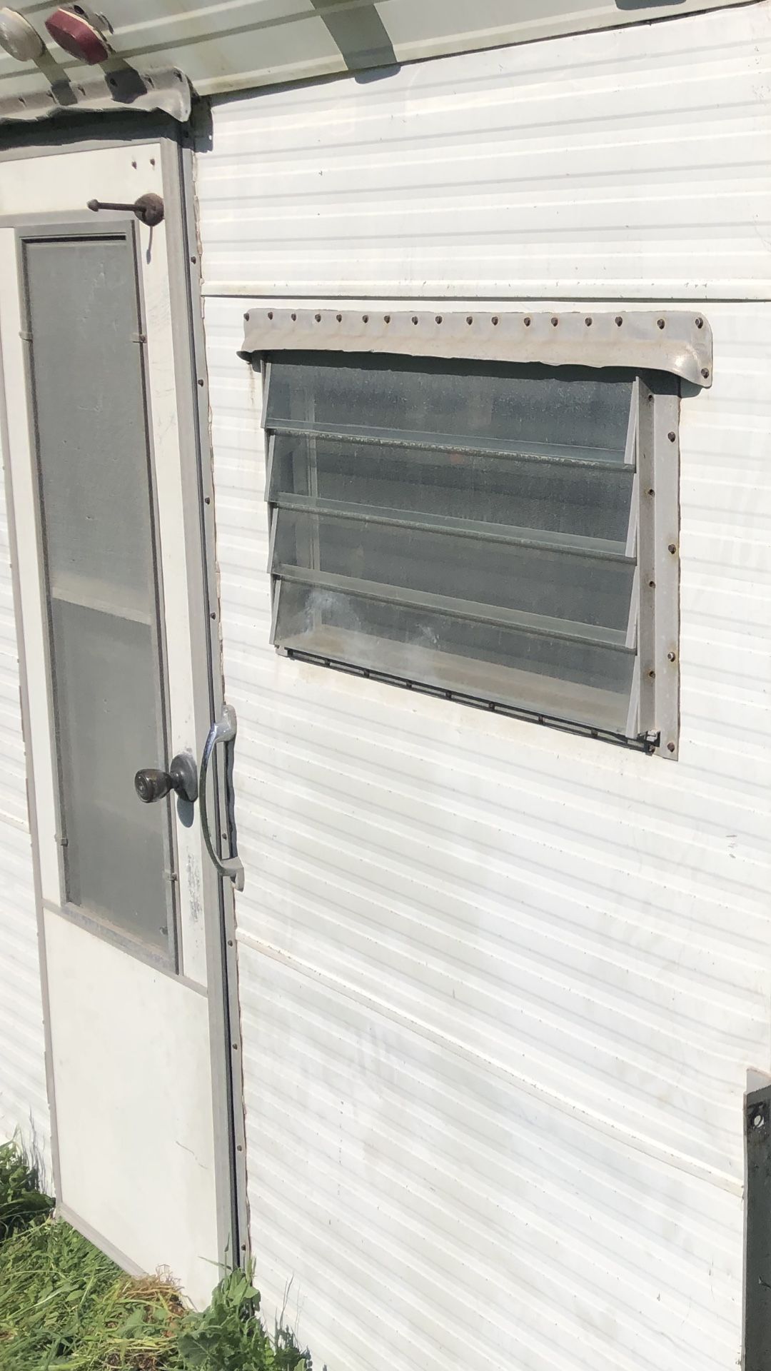Parting Out Rv Camper Windows And Door And Parts