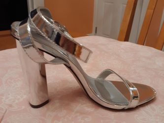 Women’s shoes size 8 brand new 5 pairs