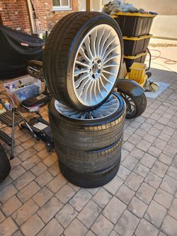 Michelin tires with 21” rims