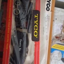 tyco HO, and Athearn miniature train locomotives 