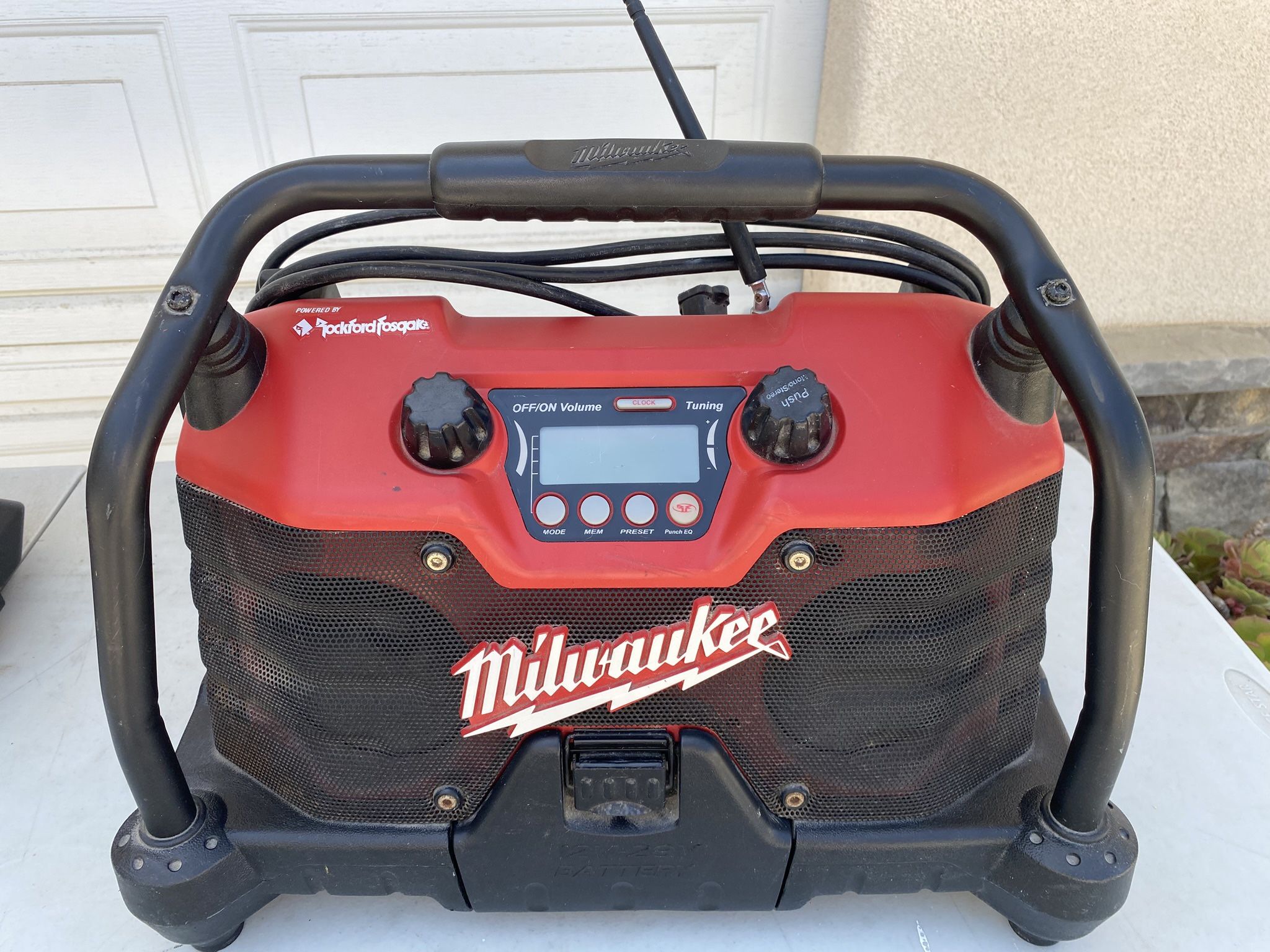 Milwaukee Rockford Fosgate Jobsite Radio