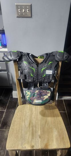 Shoulder pads