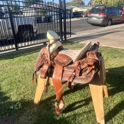 Monturas De Venta Saddles 