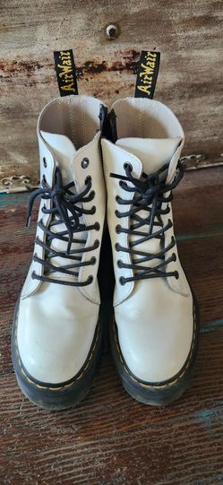 Dr Martens platforms