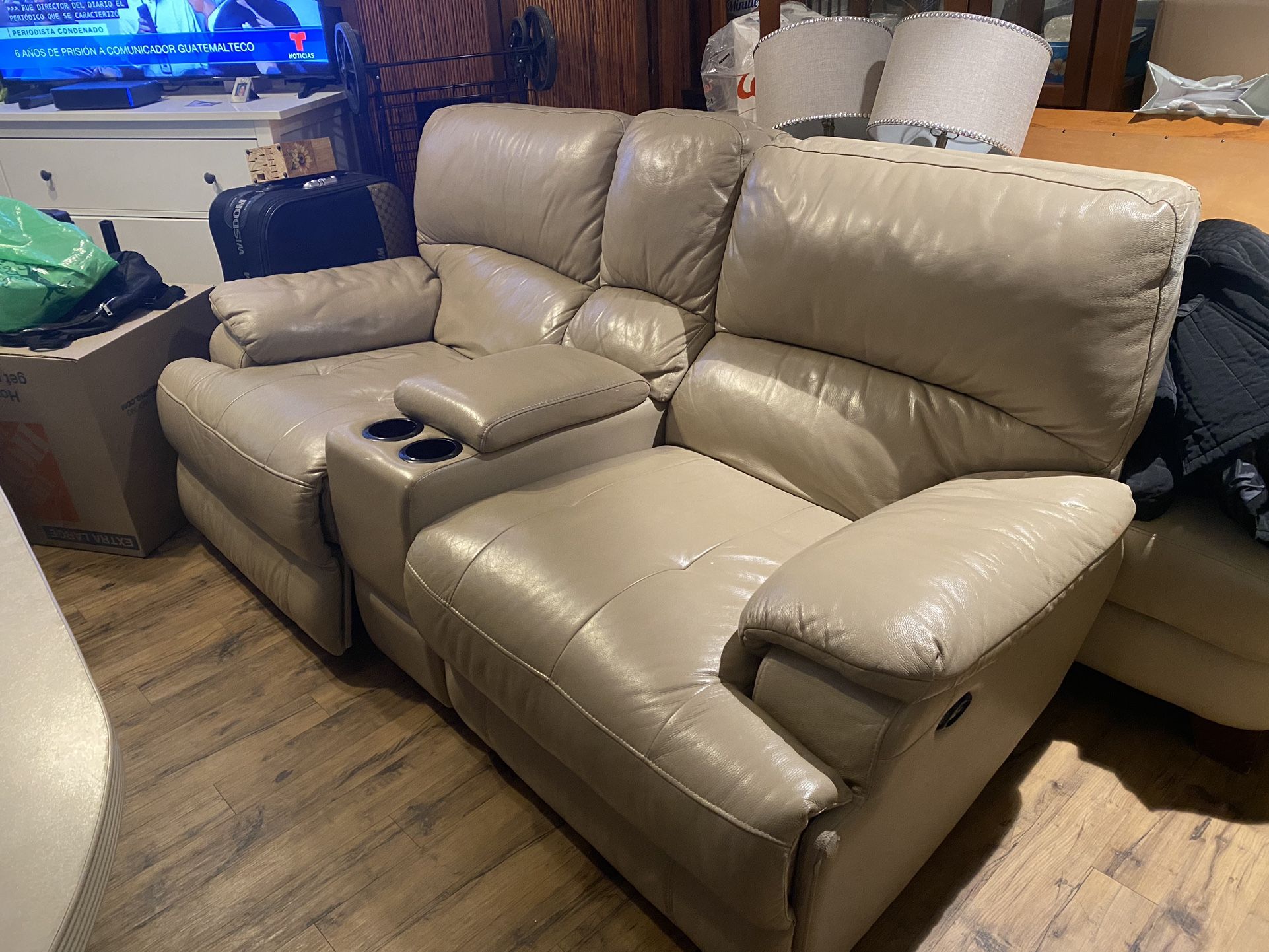 Power Recliner Loveseat With Console NEGOTIABLE