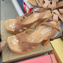 Leather Vintage Heels 👠 