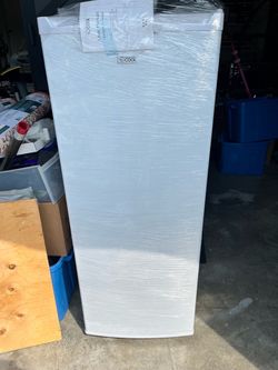 Commercial Cool upright freezer