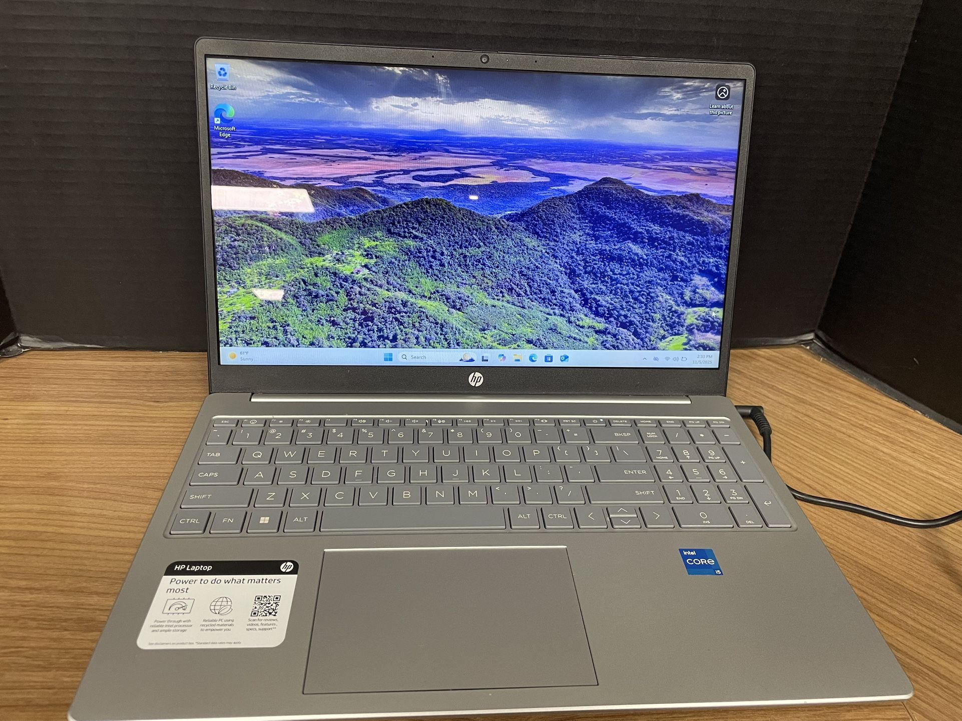 Hp 15 Laptop 512 gb ssd 8 gb ram 1.30 GHz windows 11 , touchscreen i5 12th Gen no offers or trades please!!