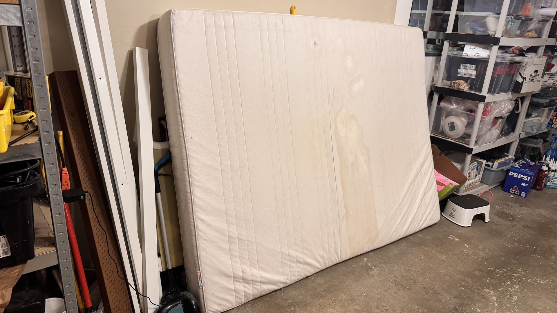 Free Queen size Matress