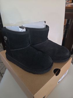 Ugg