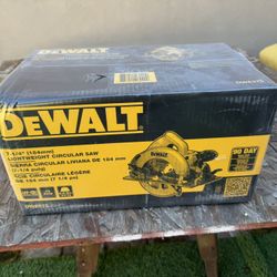 DEWALT 7-1/4” Circular Saw – Model DWE575 (Brand New in Box)
