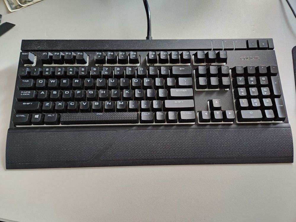 Yes It\'s Still AVAILABLE Keyboard, Mouse 2 Asus Computer Monitors