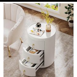 3 Drawers Nightstand