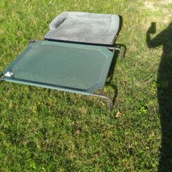 Dog Bed Stand With Mattress 