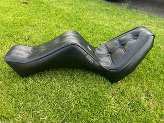 La Pera Seat