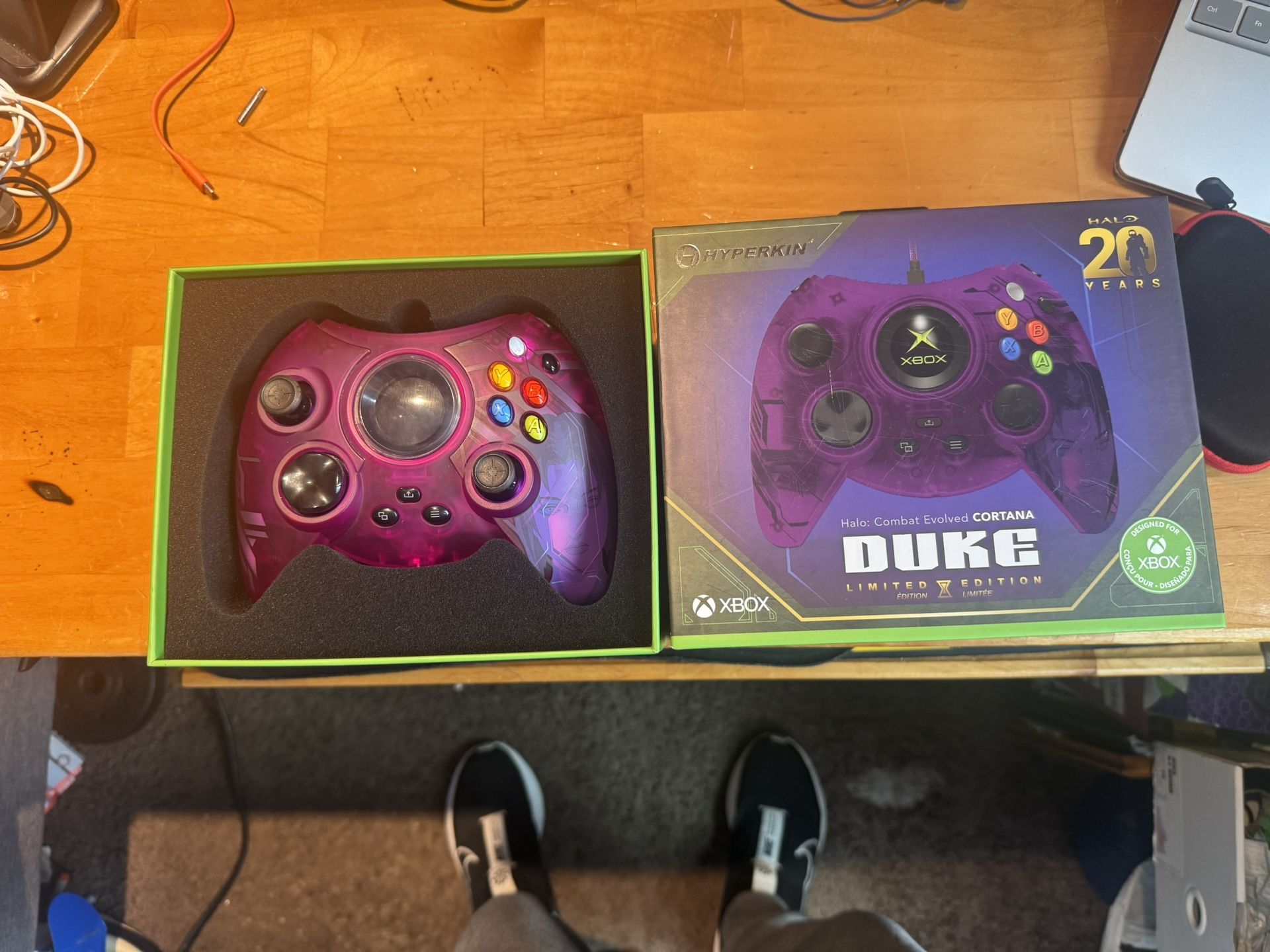 Hyperkin duke Xbox Series X OEM Halo 20th Anniversary RARE